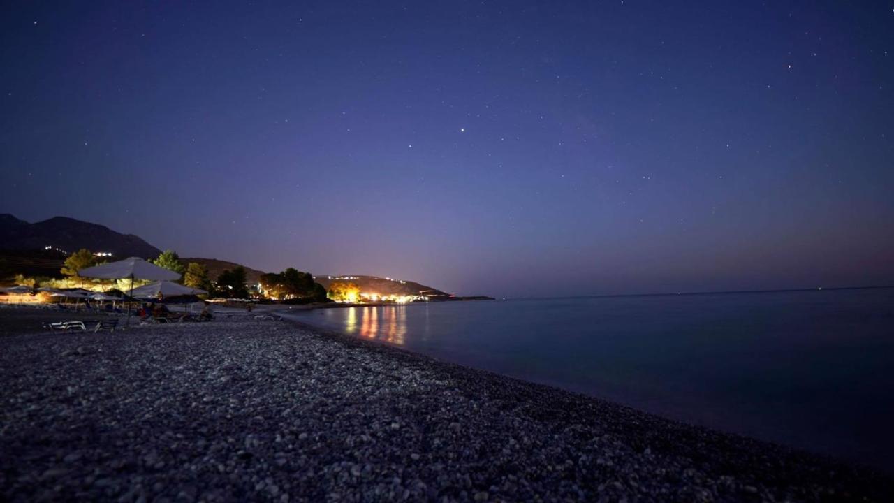 Iliolithos Rooms Kardhamili Bagian luar foto