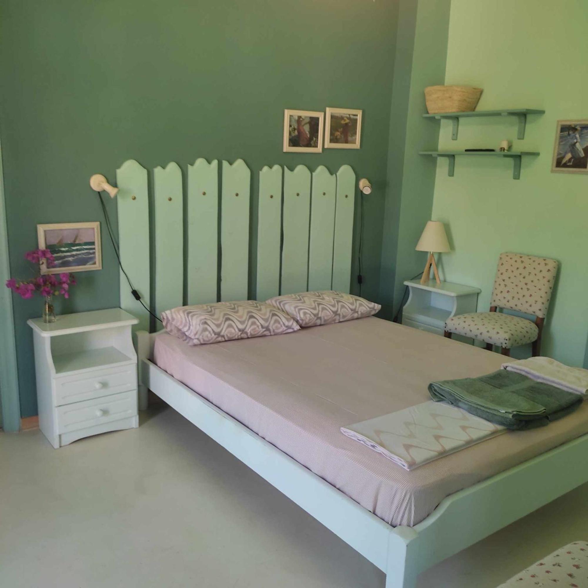 Iliolithos Rooms Kardhamili Bagian luar foto